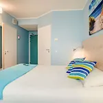 Ibis Hotel 2*