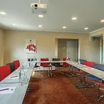 Ibis Hotel 2*