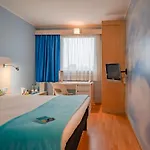 Ibis Hotel 2*