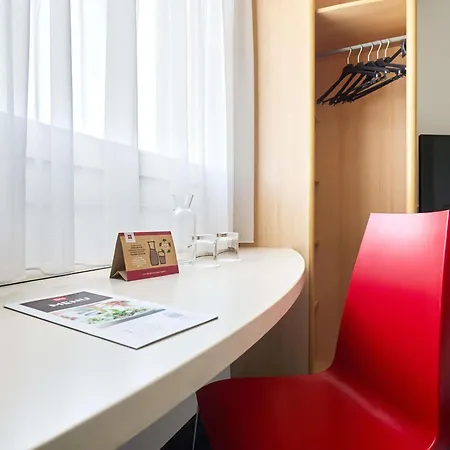 Ibis Hotel 2*