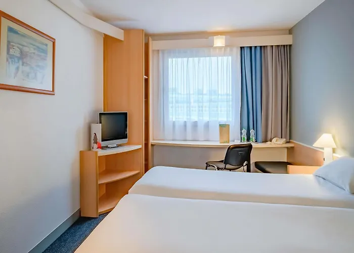 호텔 Ibis 쳉스토호바